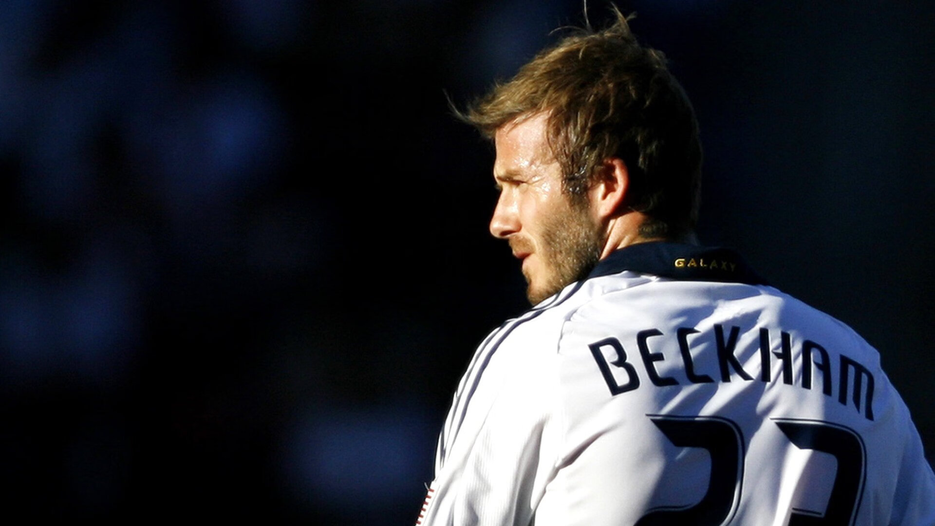 东契奇重要时刻锐不可当，勇士带队取胜！赛场气氛高涨